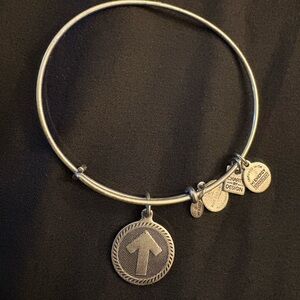 Alex and Ani Stand Up to Cancer 2013 vintage Charm Bangle Bracelet in silvertone